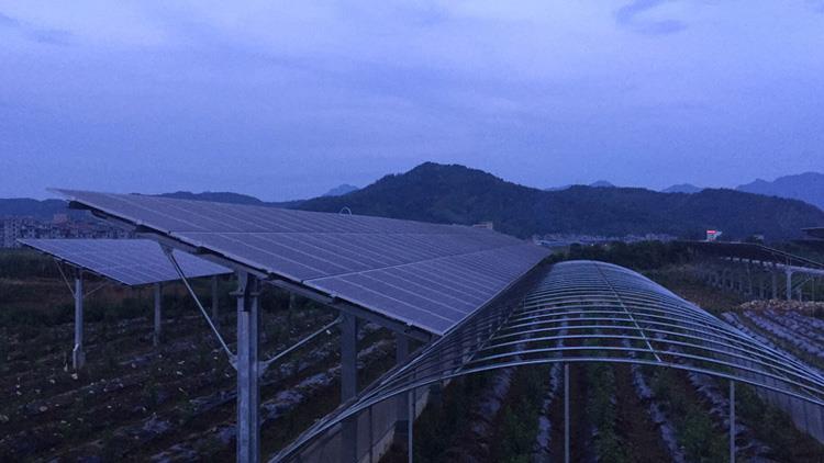2018.06.23 شمسی بڑھتے ہوئے ڈھانچے 2018.06.23 solar mounting structures.jpg